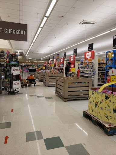 Grocery Store «Stop & Shop», reviews and photos, 460 Blue Hill Avenue, Boston, MA 02121, USA