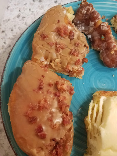 Donut Shop «Lucky Donuts», reviews and photos, 140 SW 152nd St, Seattle, WA 98166, USA