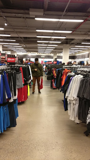 Sporting Goods Store «Nike Clearance Store», reviews and photos, 40-24 College Point Blvd, Flushing, NY 11354, USA