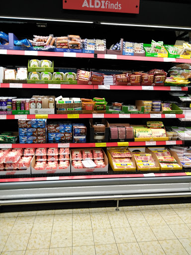 Supermarket «ALDI», reviews and photos, 3831 E Main St, Whitehall, OH 43213, USA