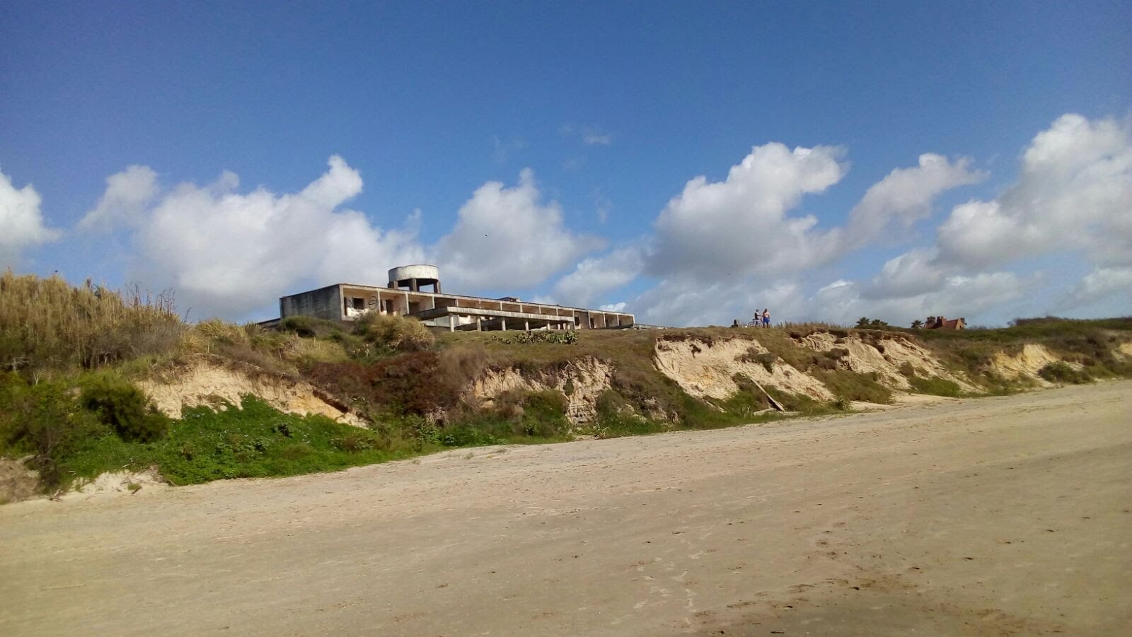 Foto de Playa la Coronilla y el asentamiento
