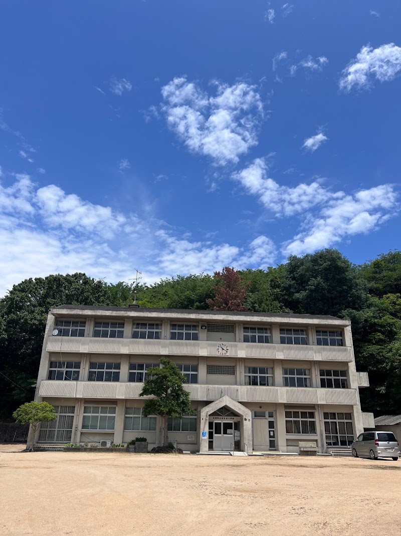 旧倉橋町立鹿老渡小学校