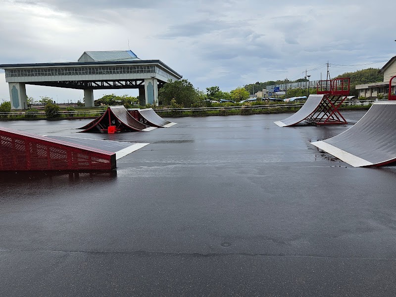 東郷湖羽合臨海公園 はわいスケートパーク