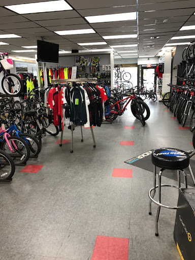 Sporting Goods Store «Brickwell Cycling & Multisports», reviews and photos, 3 Northern Blvd, Great Neck, NY 11021, USA