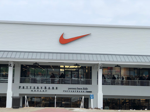 Clothing Store «Nike Factory Store», reviews and photos, 603 Stanley K Tanger Dr, Lancaster, PA 17602, USA