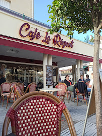 Atmosphère du Restaurant Café Le Régent à Caen - n°2