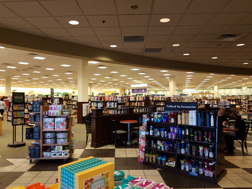 Book Store «Barnes & Noble Booksellers Happy Valley», reviews and photos, 2501 W Happy Valley Rd, Phoenix, AZ 85085, USA