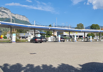 Station Service Carrefour - Chambéry Bassens à Bassens