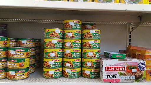 Grocery Store «Noor Meat & Grocery store», reviews and photos, 4563 South 13th Street, Milwaukee, WI 53221, USA