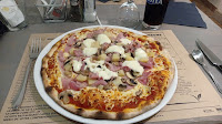 Plats et boissons du Pizzeria Leuca Pizzas à Saint-Martin-de-la-Lieue - n°1