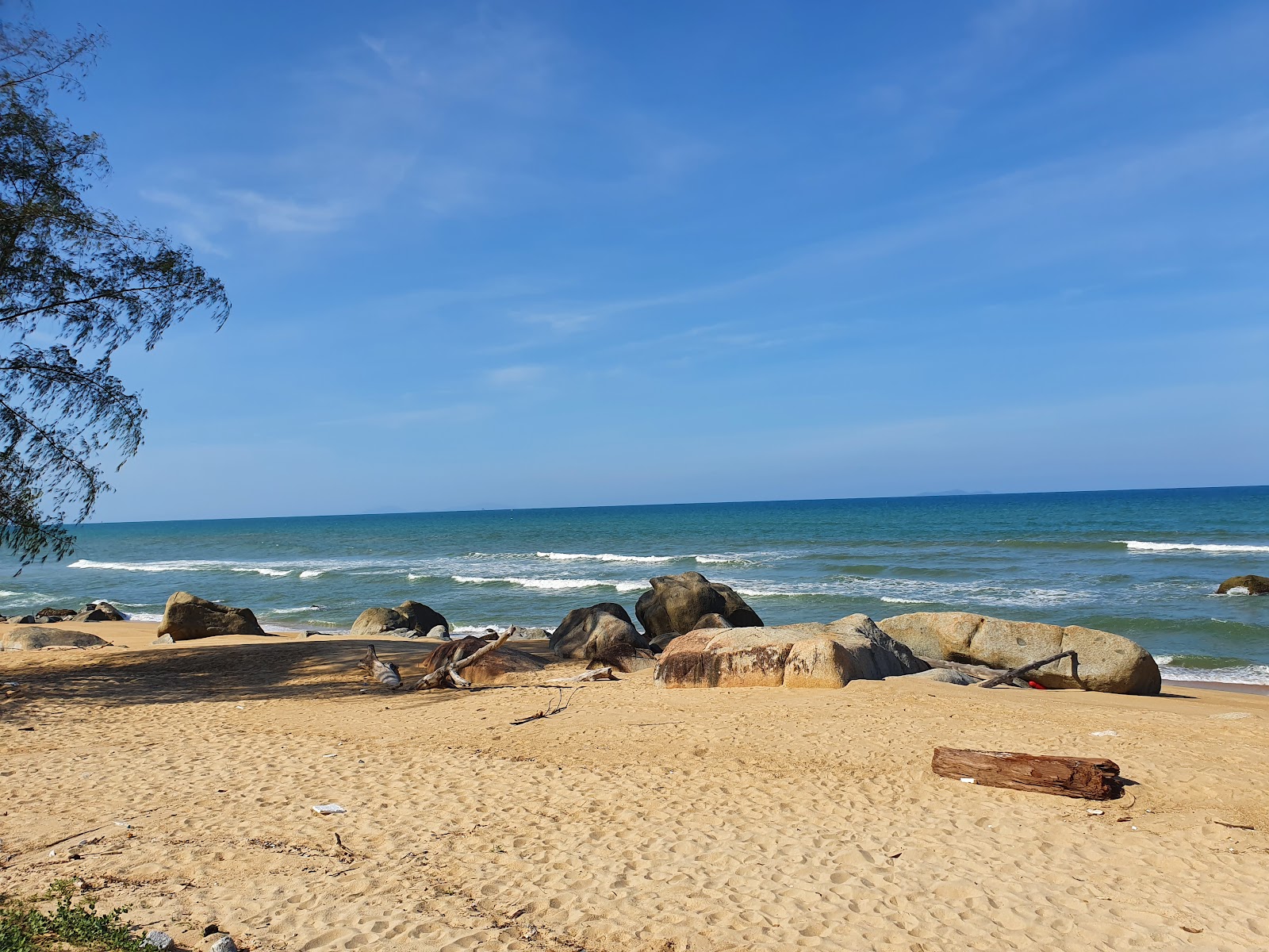 Φωτογραφία του Bari Beach με επίπεδο καθαριότητας πολύ καθαρό