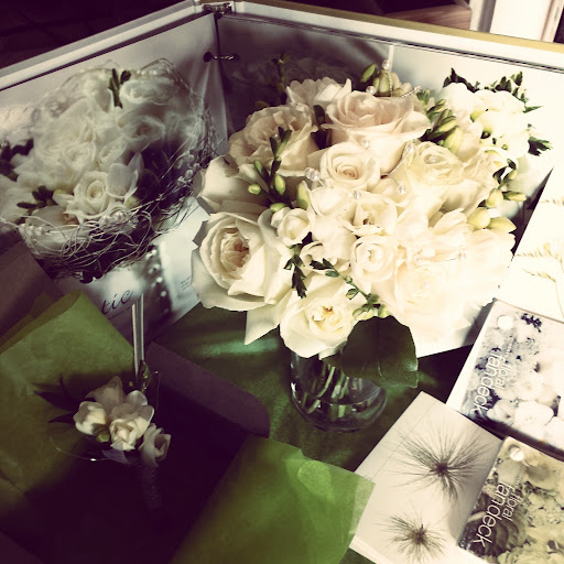 Florist «Eclectic Garden», reviews and photos, 323 Walnut St, St Charles, IL 60174, USA