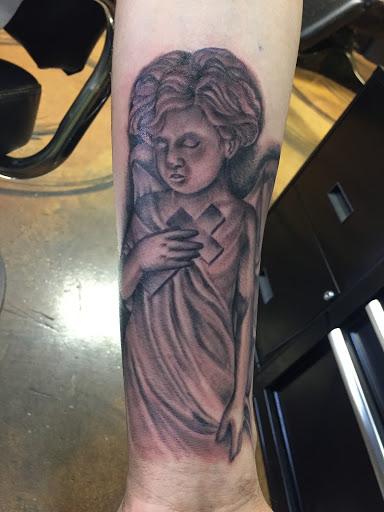 Explore dog grooming tattoo ideas, creative tattoo ideas in Port Saint Lucie, available at Nevermore Tattoo studio