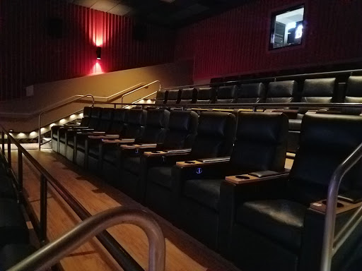 Movie Theater «Regal Cinemas Magnolia Place 16», reviews and photos, 9645 Westview Dr, Coral Springs, FL 33076, USA