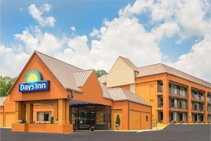 Days Inn by Wyndham Knoxville East image