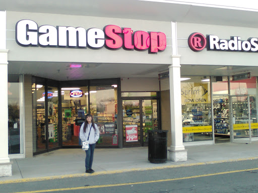 GameStop, 996 Easton Ave, Somerset, NJ 08873, USA, 