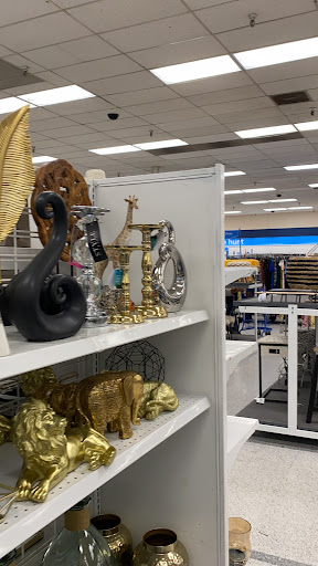 Clothing Store «Ross Dress for Less», reviews and photos, 4408 Las Positas Rd, Livermore, CA 94551, USA