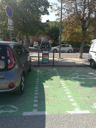 Borne de recharge de véhicules électriques E-born Charging Station Privas