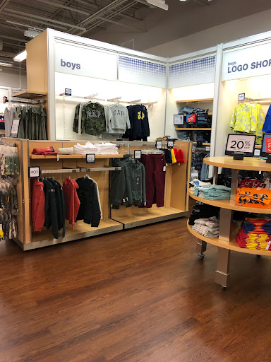 Clothing Store «Gap Outlet», reviews and photos, 100 Premium Outlets Blvd #100, Hagerstown, MD 21740, USA