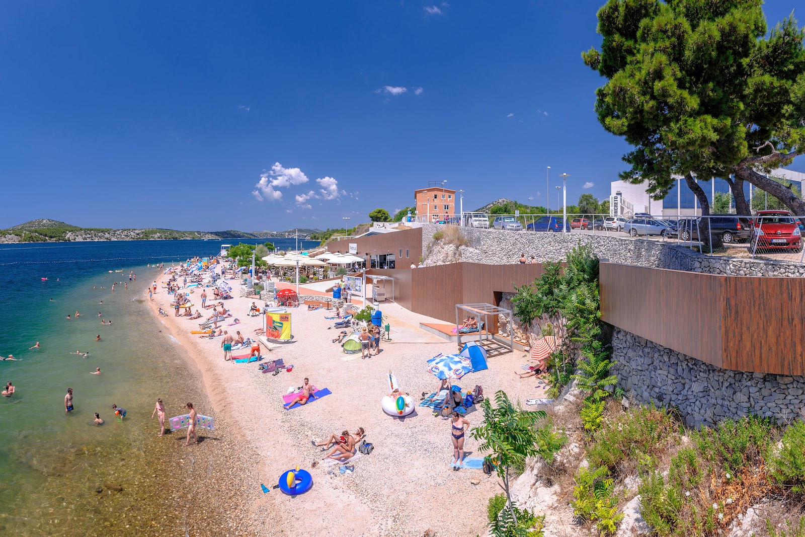 Foto von Banj beach mit gerader strand