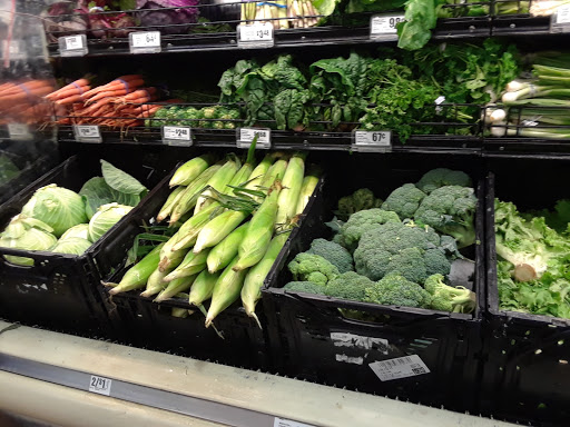 Grocery Store «H-E-B Grocery», reviews and photos, 320 E Pierce St, Luling, TX 78648, USA