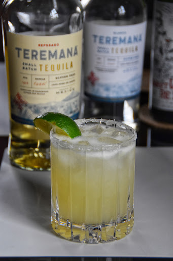 Liquor Store «Colonial Wines and Liquor», reviews and photos, 416 E Sandford Blvd, Mt Vernon, NY 10550, USA