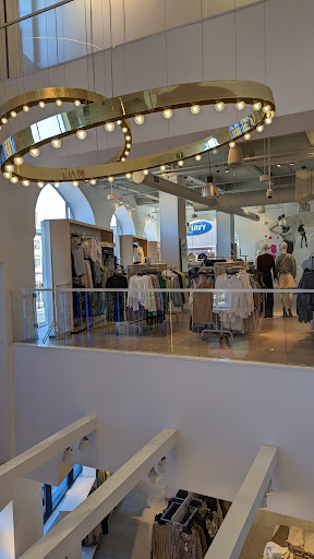 Clothing Store «H&M», reviews and photos, 2 S 69th St, Upper Darby, PA 19082, USA