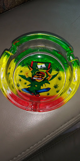 Tobacco Shop «Exit 1 Tobacco», reviews and photos, 135 S Broadway, Salem, NH 03079, USA