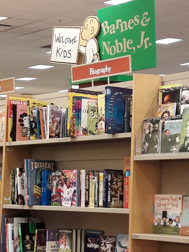 Book Store «Barnes & Noble», reviews and photos, 2000 E Rio Salado Pkwy #1032, Tempe, AZ 85281, USA