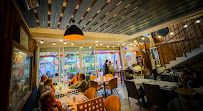Atmosphère du Restaurant Le Coin Des Pêcheurs à Lacanau - n°1
