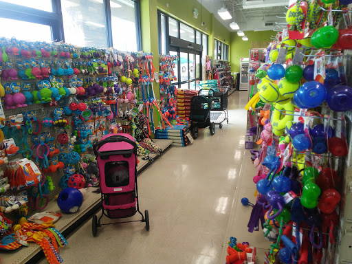 Pet Supply Store «Pet Club Wheat Ridge», reviews and photos, 4975 Kipling St #B, Wheat Ridge, CO 80033, USA