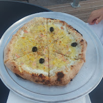 Plats et boissons du Pizzeria Pizza Au Feu De Bois CHEZ DAN à Alès - n°18