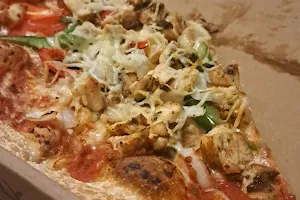 Pizzaria Pronto Hoorn | Halal | Pizza, Calzone, Shoarma, Kapsalon, Pasta, Salade en Patat image