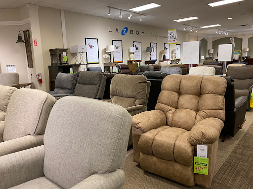 Furniture Store «La-Z-Boy Furniture Galleries», reviews and photos, 17305 Southcenter Pkwy, Tukwila, WA 98188, USA