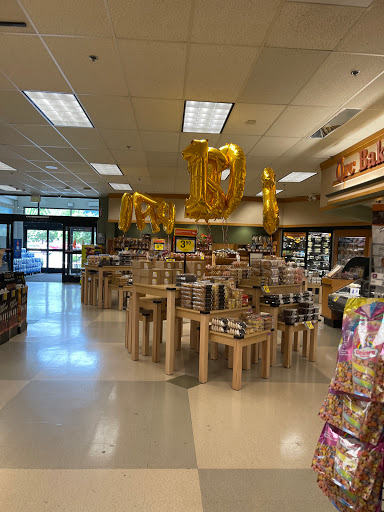 Grocery Store «Quality Food Center», reviews and photos, 460 E North Bend Way, North Bend, WA 98045, USA