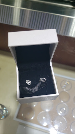 Jewelry Store «Diamonds & Co», reviews and photos, 141 Towne Center Cir, Sanford, FL 32771, USA