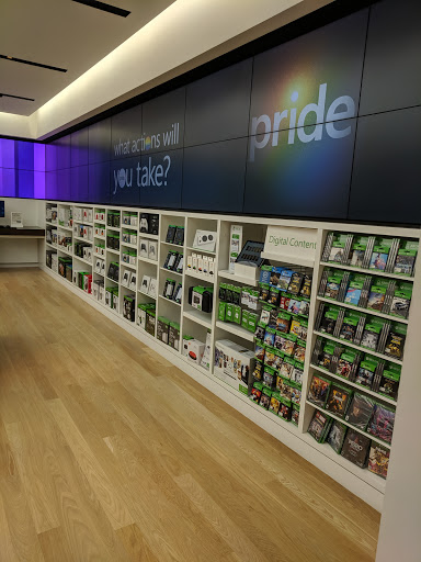 Computer Store «Microsoft Store - Westfield San Francisco Centre», reviews and photos, 845 Market St #257, San Francisco, CA 94103, USA