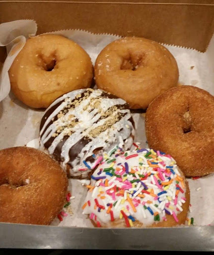 Donut Shop «Craving Donuts», reviews and photos, 5220 S Dale Mabry Hwy, Tampa, FL 33611, USA
