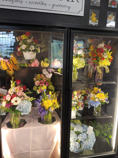 Florist «Country Flowers», reviews and photos, 909 N Walnut St, Milford, DE 19963, USA