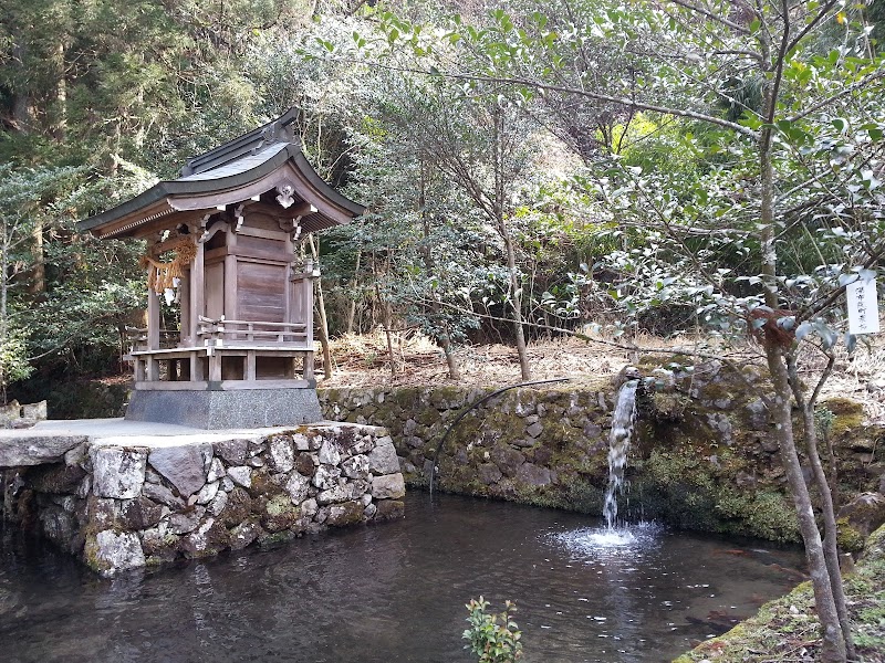 宇奈岐日女神社 御蔵