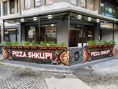 Pizza „Skopje“ - 2C5V+G4W, Skopje 1000, North Macedonia
