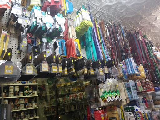 Hardware Store «Mitchell Hardware Supply», reviews and photos, 2141 W Cermak Rd, Chicago, IL 60608, USA