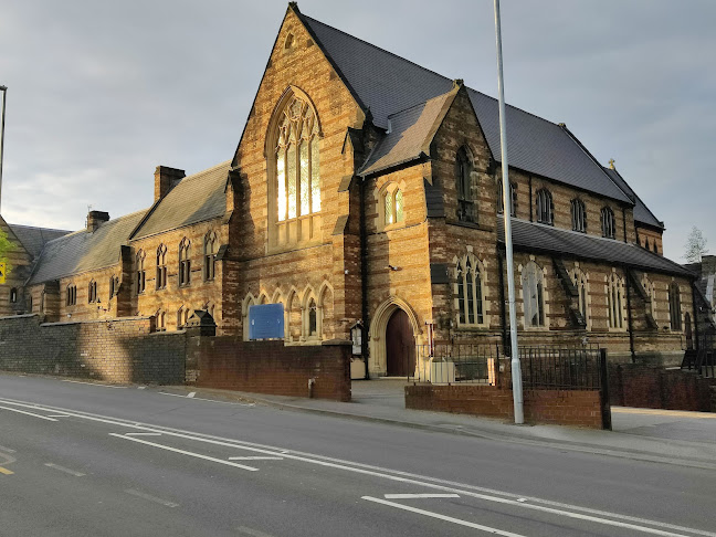 Reviews of Our Lady of the Angels and St Peter in chains in Stoke-on-Trent - Church