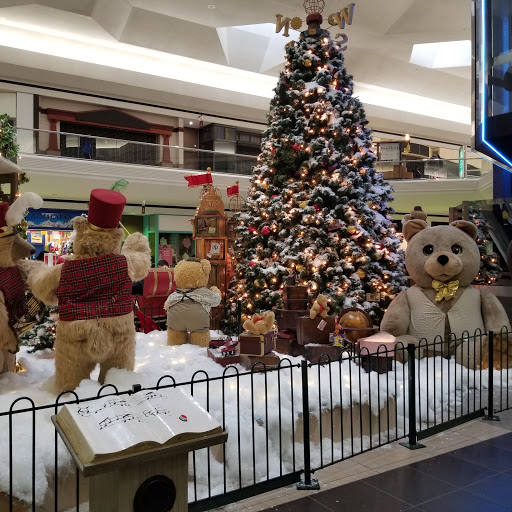 Shopping Mall «Lakeforest Mall», reviews and photos, 701 Russell Ave, Gaithersburg, MD 20877, USA