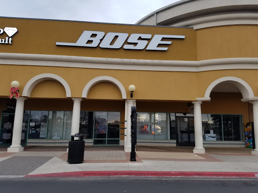 Bose Factory Store, 3939 I-35 #725, San Marcos, TX 78666, USA, 