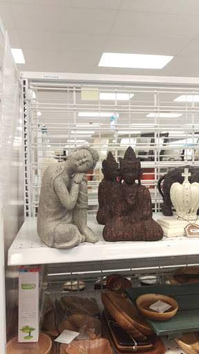 Clothing Store «Ross Dress for Less», reviews and photos, 909 N Landing Way, Renton, WA 98057, USA