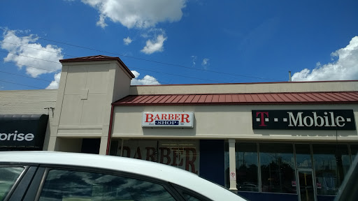 Barber Shop «Okolona Center Barber Shop», reviews and photos, 7801 Preston Hwy, Okolona, KY 40219, USA