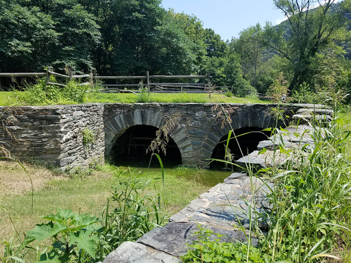 Bicycle Store «Harpers Ferry Outfitters & Bike Shop», reviews and photos, 129 Potomac St, Harpers Ferry, WV 25425, USA