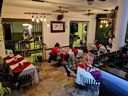 Restaurante DELUXE - Av Benito Juárez, Sin Nombre Loc. San Blas, Centro, 63740 San Blas, Nay., Mexico