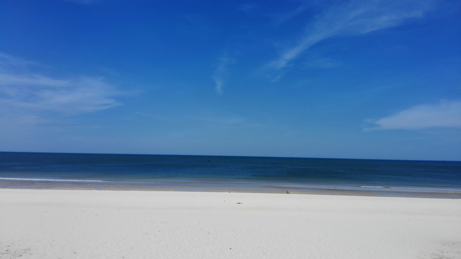 Foto van Hai Ninh Beach II met ruim strand